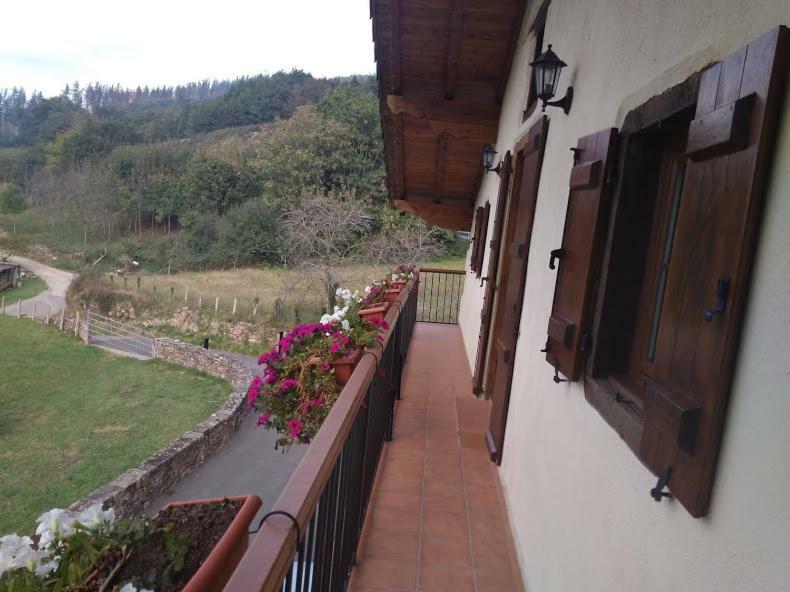 Casa Rural Lakoizketa Legasa Exterior photo